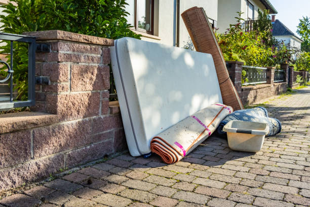 Best Mattress Removal Service  in Encinitas, CA